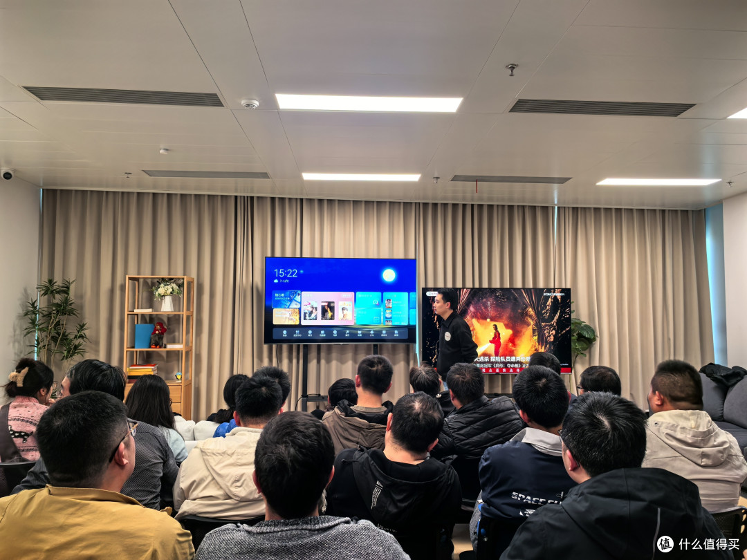 长虹在上海鸿企中心举办AI TV线下展示活动，引领智能电视新风尚