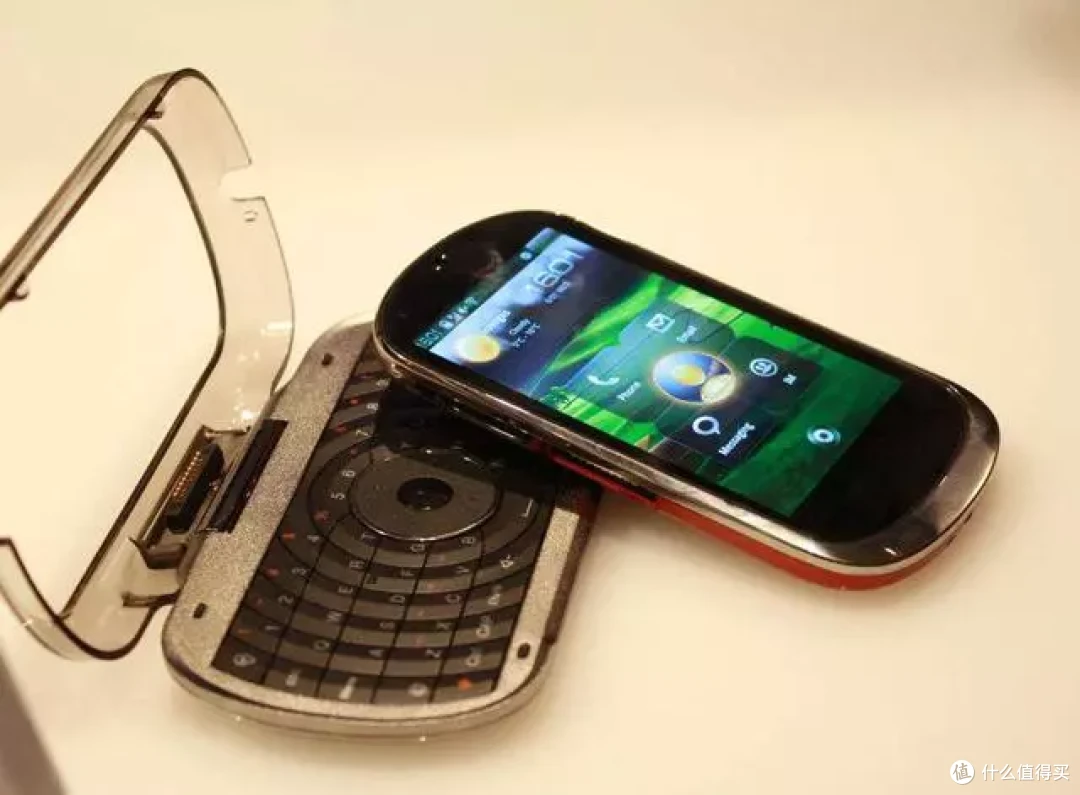 十年前联想手机的巅峰之作,曾叫嚣要打败iPhone,结局可想而知