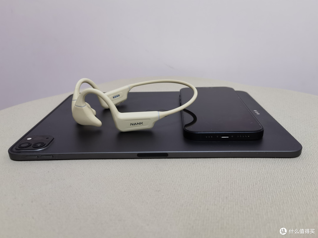 南卡Runner Pro 5,海马体、抗风噪,骨传导耳机中的王者。