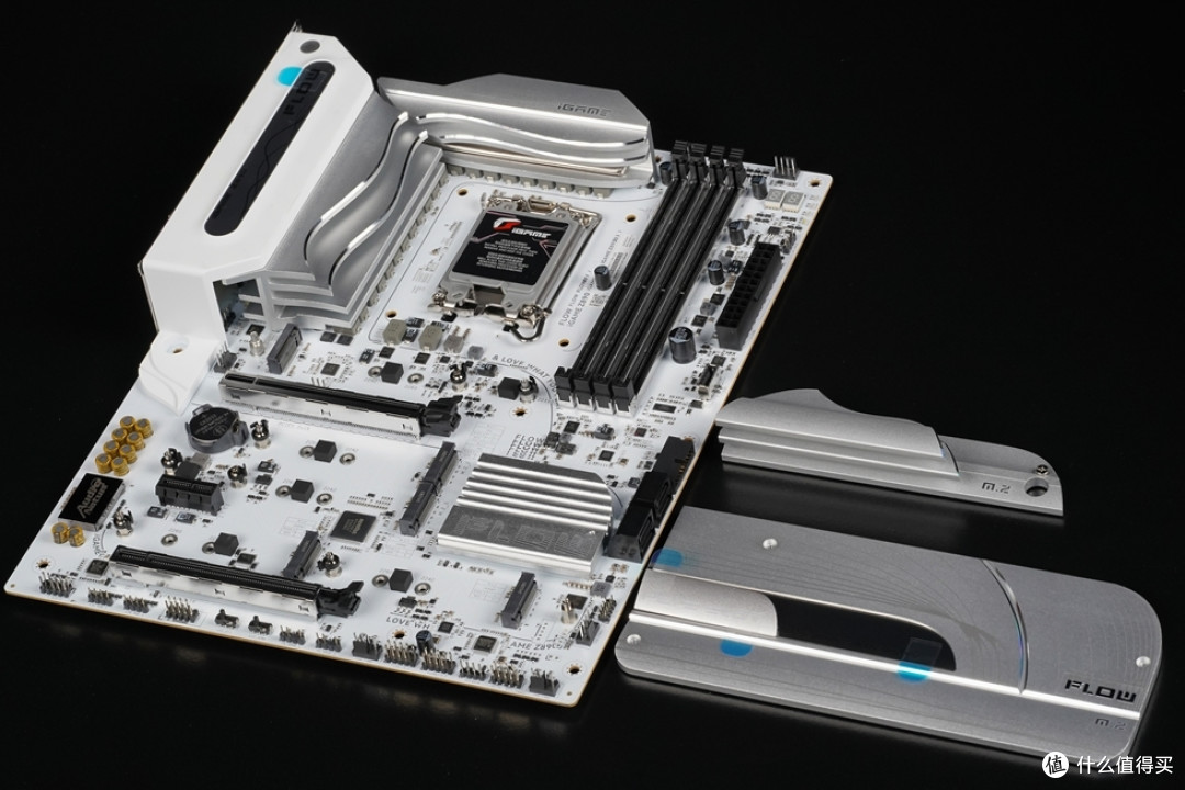 联力O11 Vision Compact+七彩虹 iGame Z890 Flow+索泰 RTX 4080SUPER 装机分享!