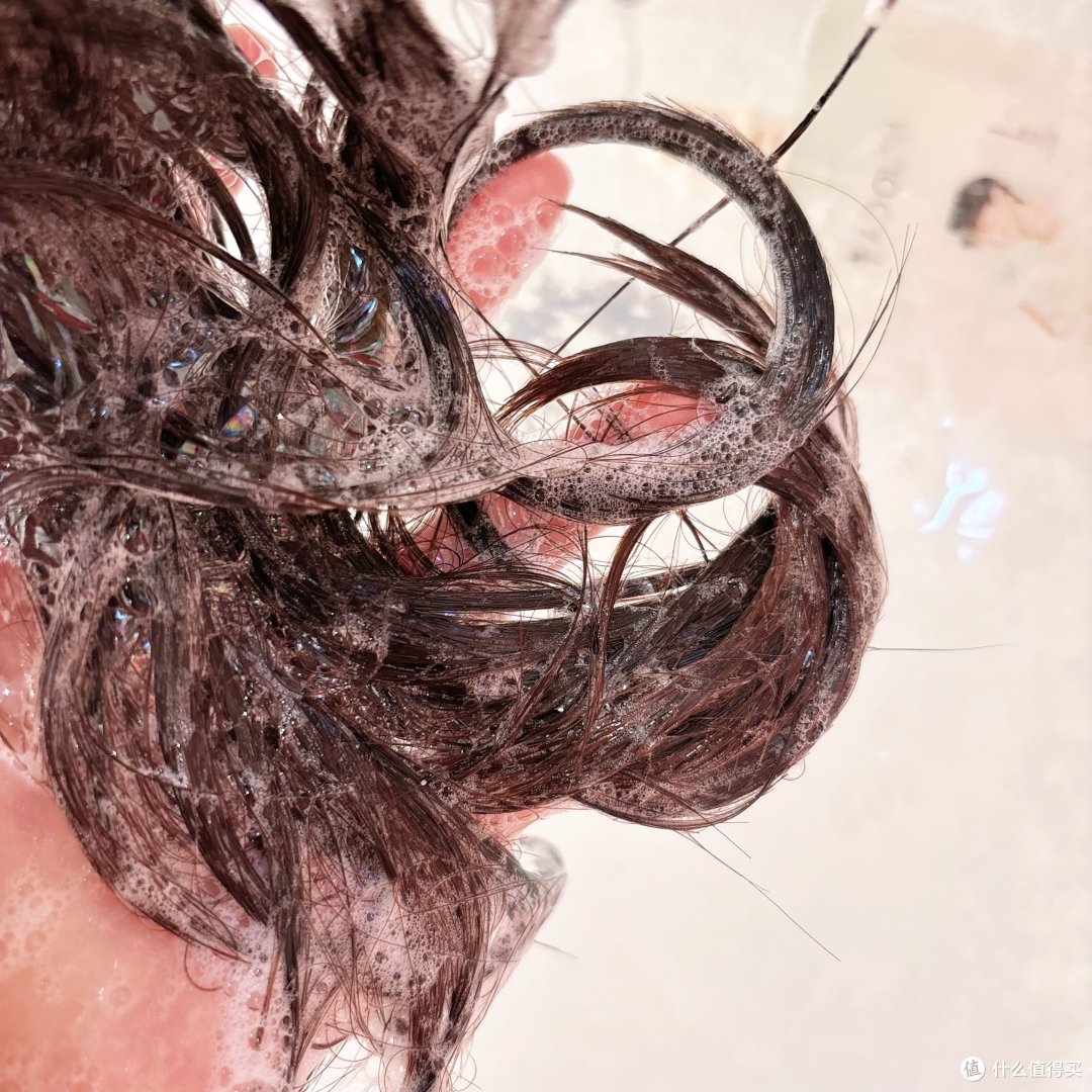 五款去屑洗头水深度横评，花最少的钱选最适合自己的洗发产品！