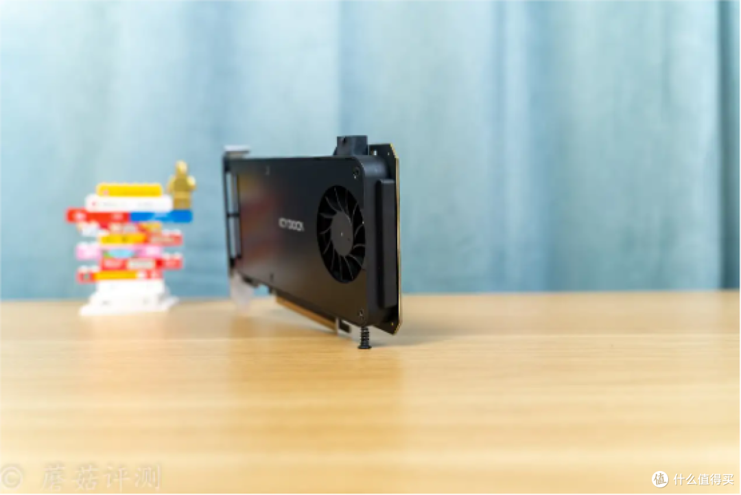 拓展灵活,艾西达克4盘位PCIe5.0硬盘抽取盒