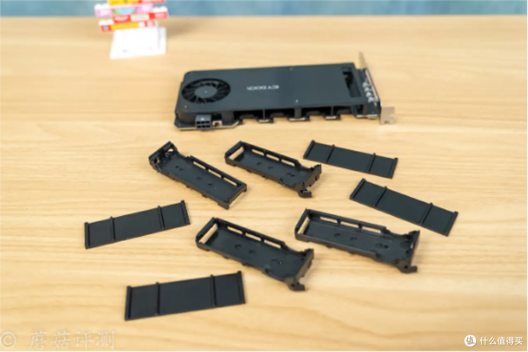 拓展灵活,艾西达克4盘位PCIe5.0硬盘抽取盒