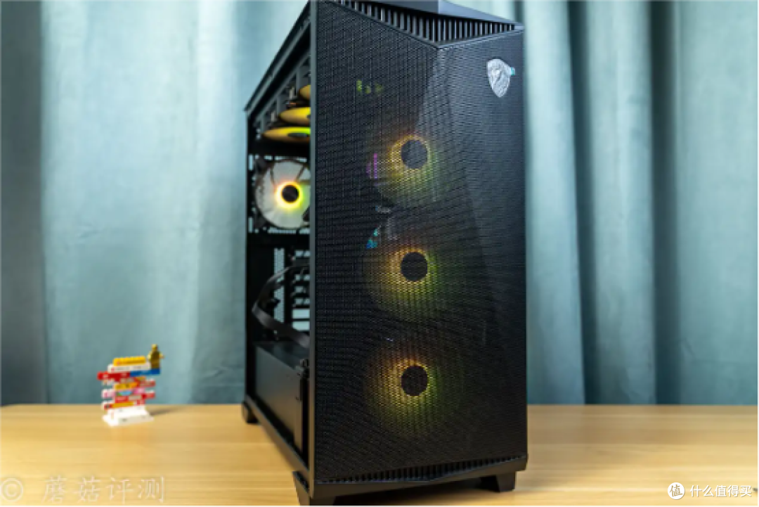拓展灵活,艾西达克4盘位PCIe5.0硬盘抽取盒