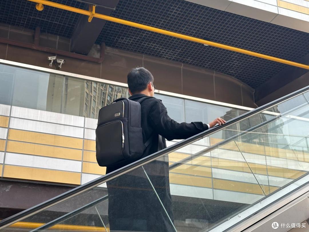 低调奢华有内涵!地平线8号探界者背包,轻松拿捏商务feel