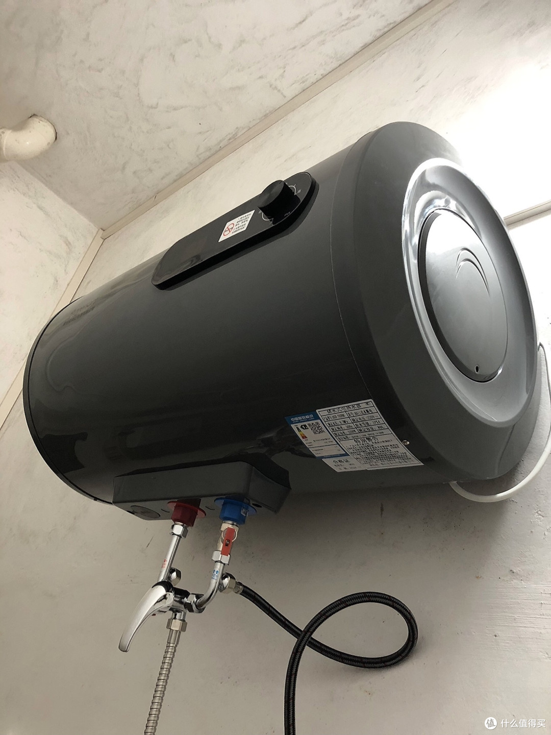 荣事达电热水器，让家温暖如春！