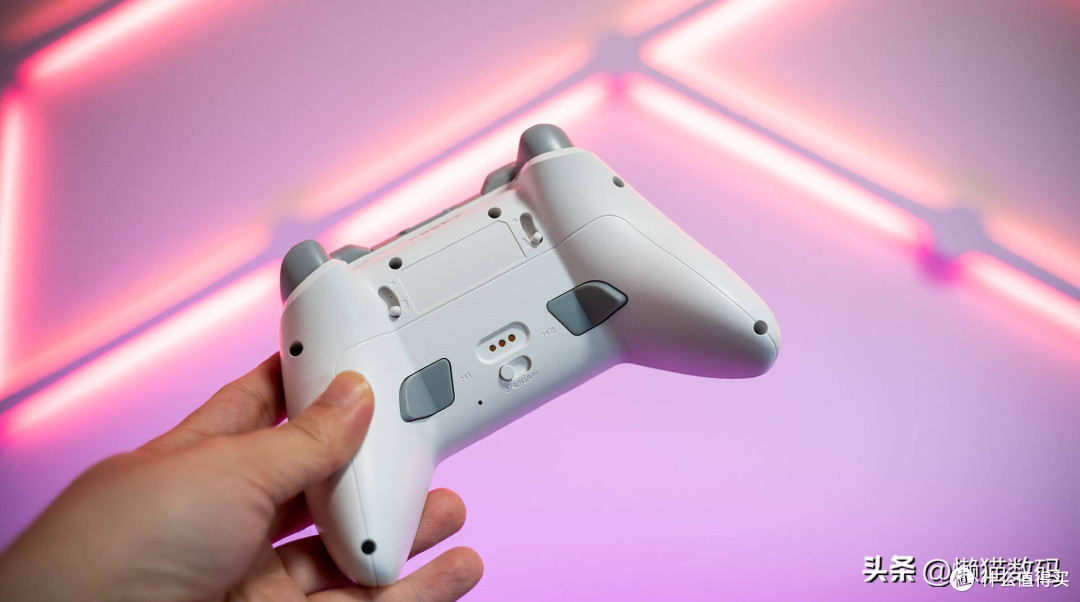 买北通鲲鹏40手柄免费送Steam游戏，还不冲