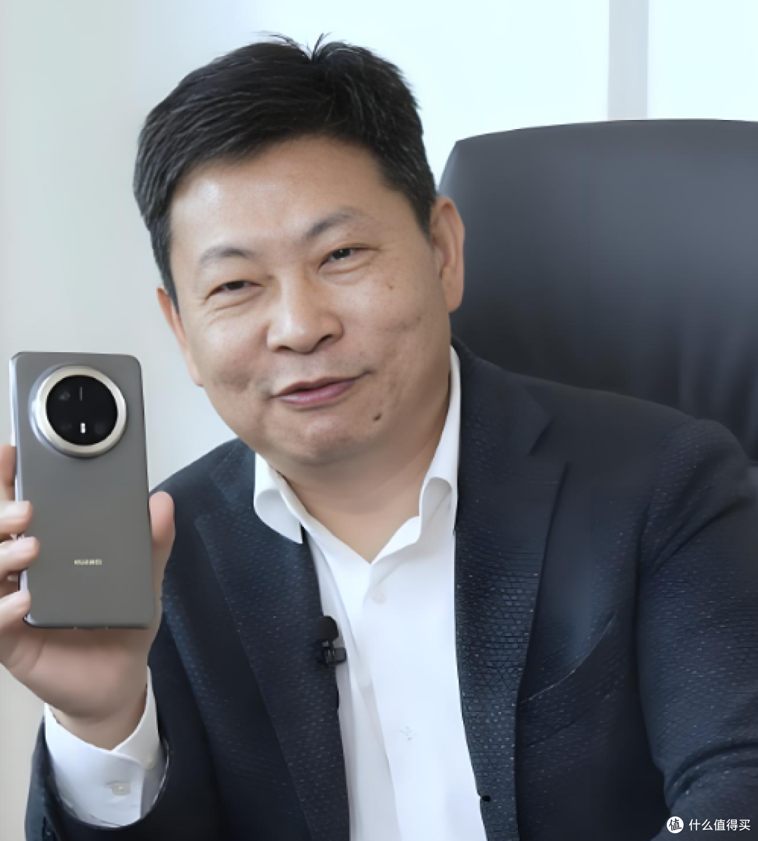 华为Mate 70开售了,麒麟9010+鸿蒙4.3+ IP69,只卖5999元!