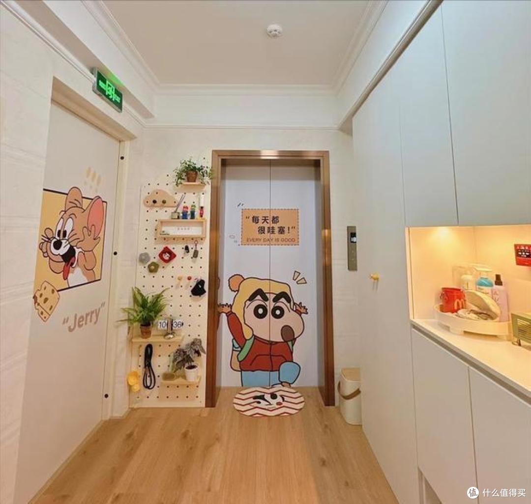 重庆一女姑娘的家火了,将楼道改成玄关,被无数邻居效仿,晒晒