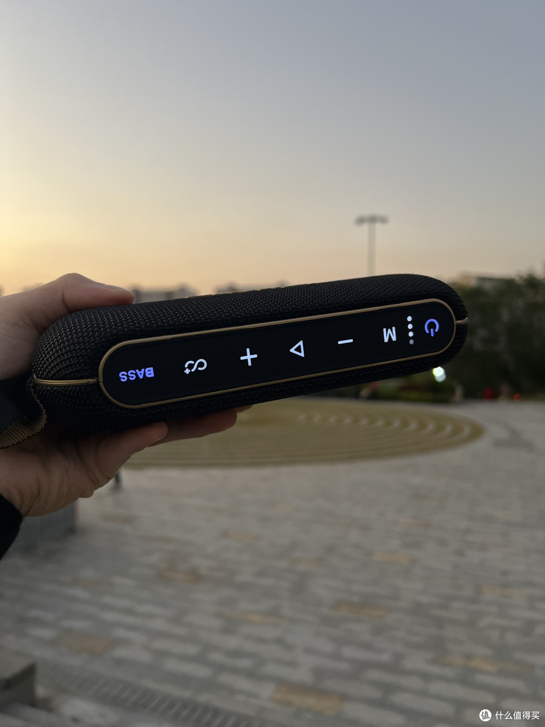户外必备！这款便携蓝牙音响，让你的旅行更动听