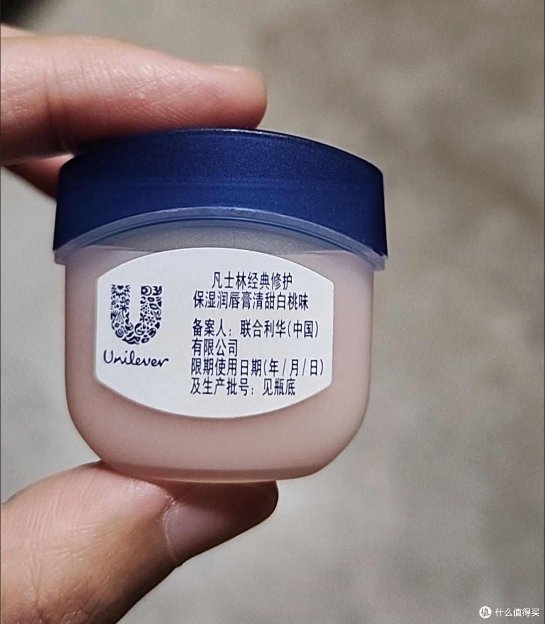 干燥唇部救星？凡士林唇膏让你水润一冬！