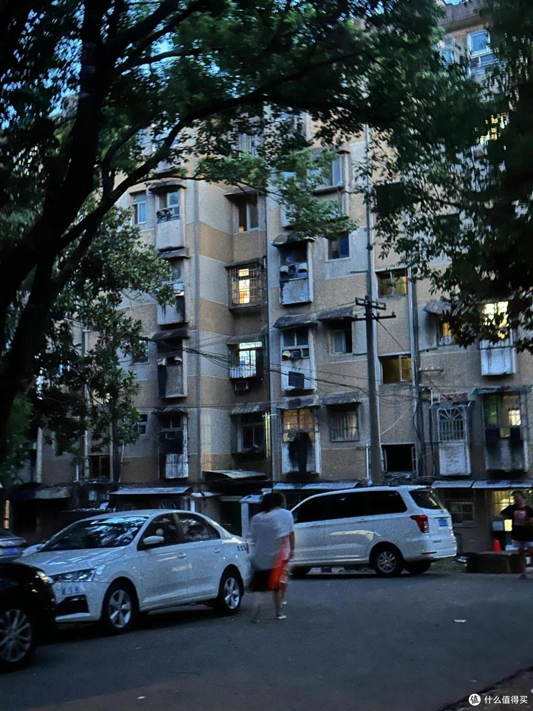 住建部重磅消息:25年以上的老房子按新规处理,这些业主捡便宜了