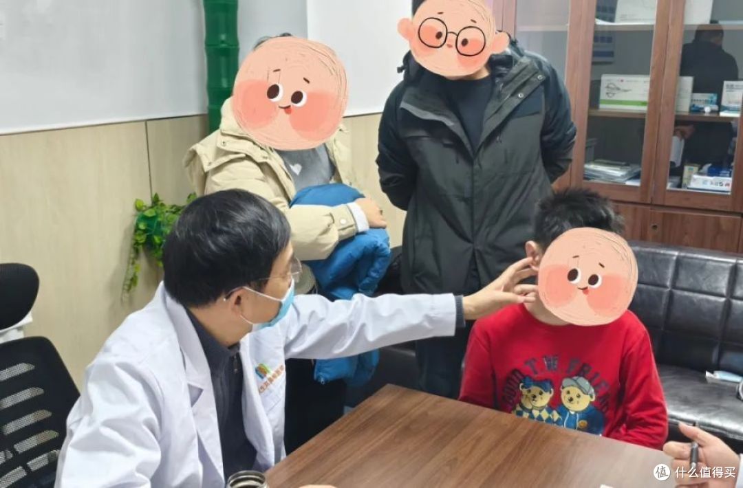 圆梦新耳朵!我院开展关爱耳畸形公益义诊活动
