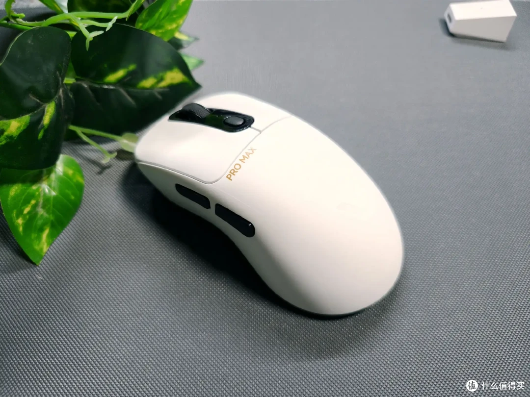 8K回报率+双高速双模,雷柏VT3PRO MAX轻量化鼠标到底怎么样