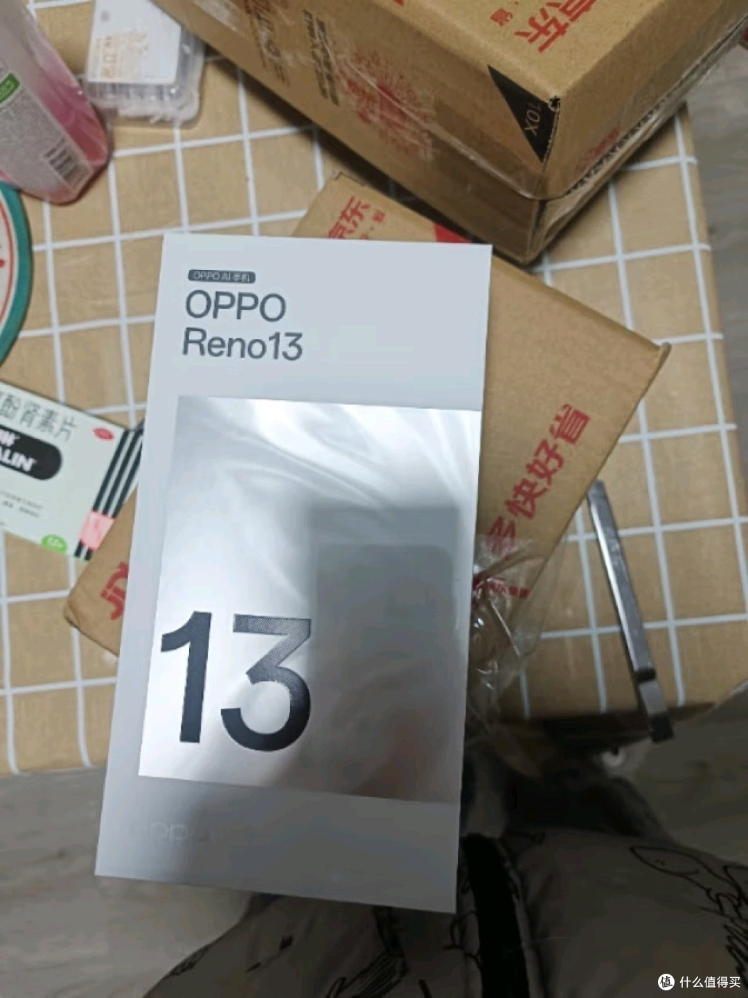 OPPO Reno13 蝶蝶紫,科技与美学的完美结合