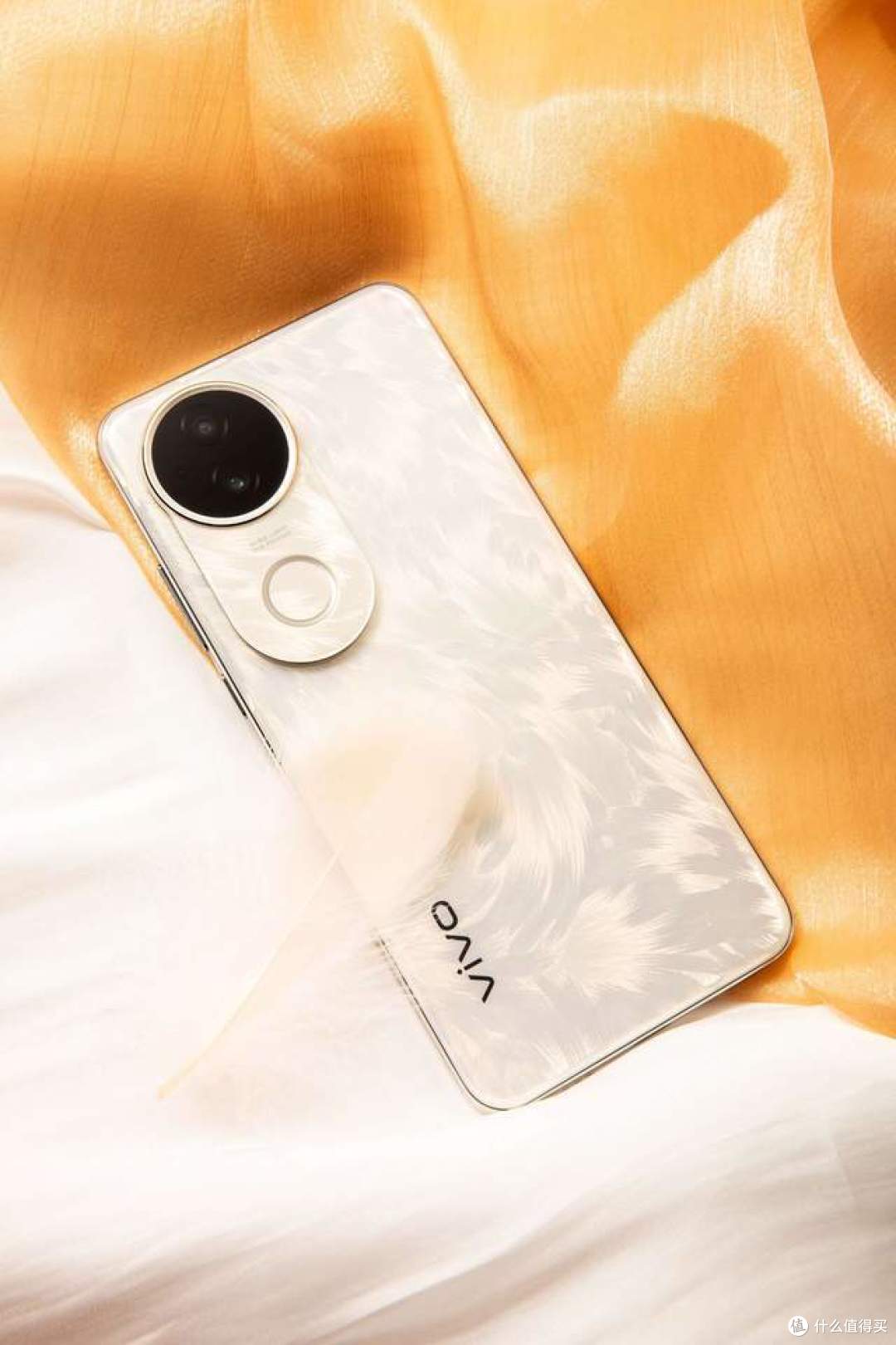 vivo S20外观亮眼,轻薄设计,花纹精美绝伦