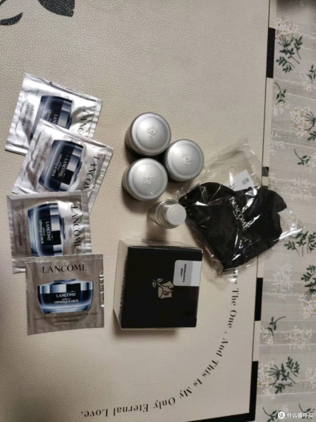 兰蔻发光眼霜15ml小黑瓶——眼部护理的璀璨明星,完美礼物的优选