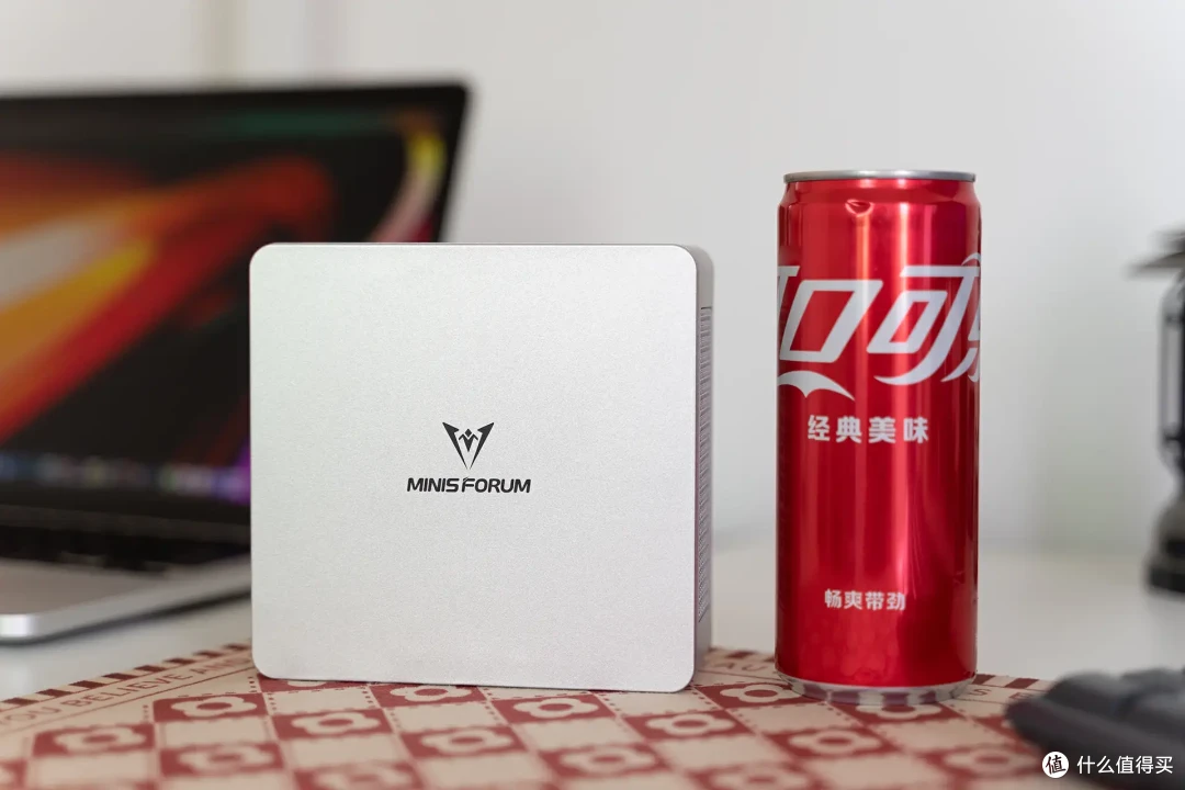 玩3A、还能当全闪NAS和AIO服务器!全能小主机铭凡UM870 Slim体验