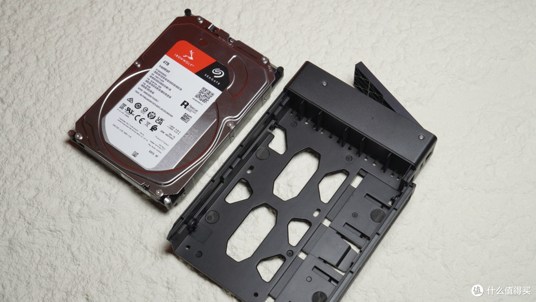 因为一条《影视飓风》下架视频、我选择了绿联成品NAS