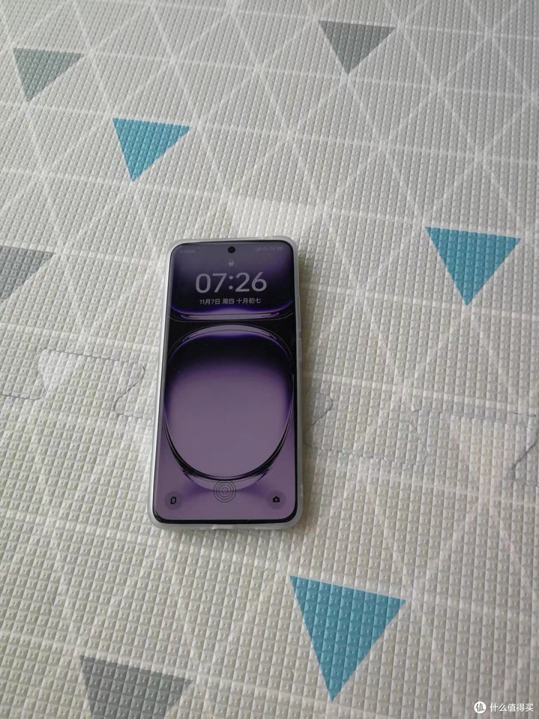 今天我要给大家种草一款超美的手机——OPPO Reno12!