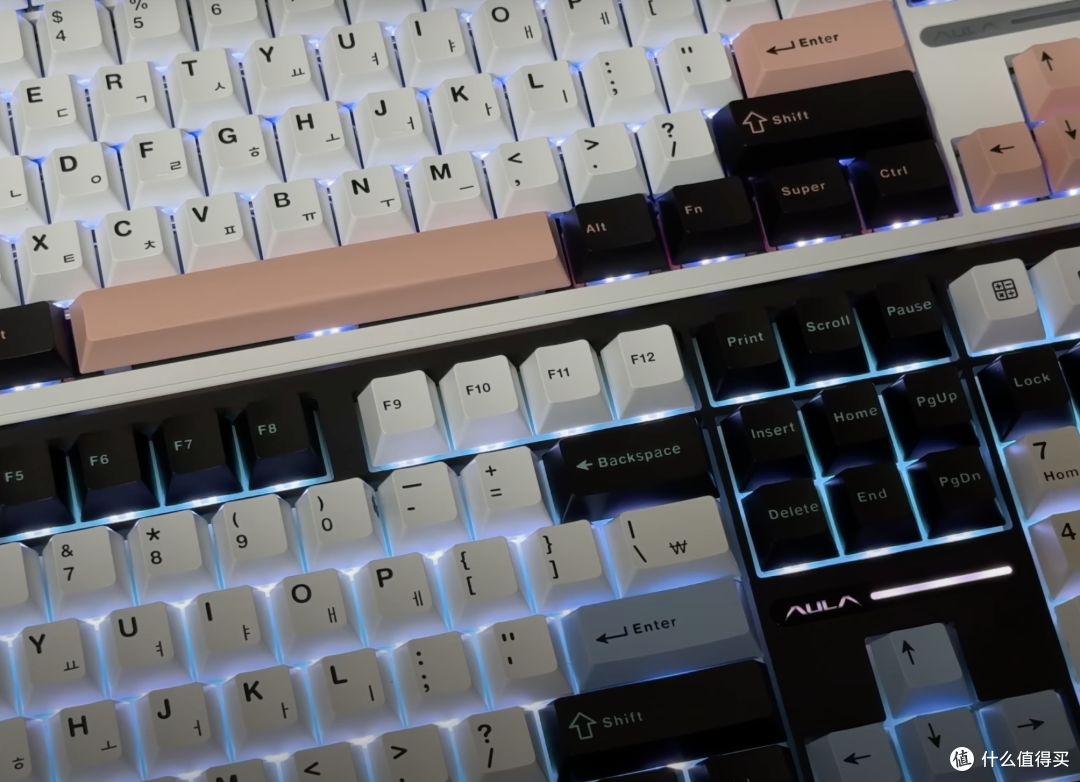 开箱实测!狼蛛 F108 全尺寸键盘:灯效炫酷拉满,手感爽到飞起!