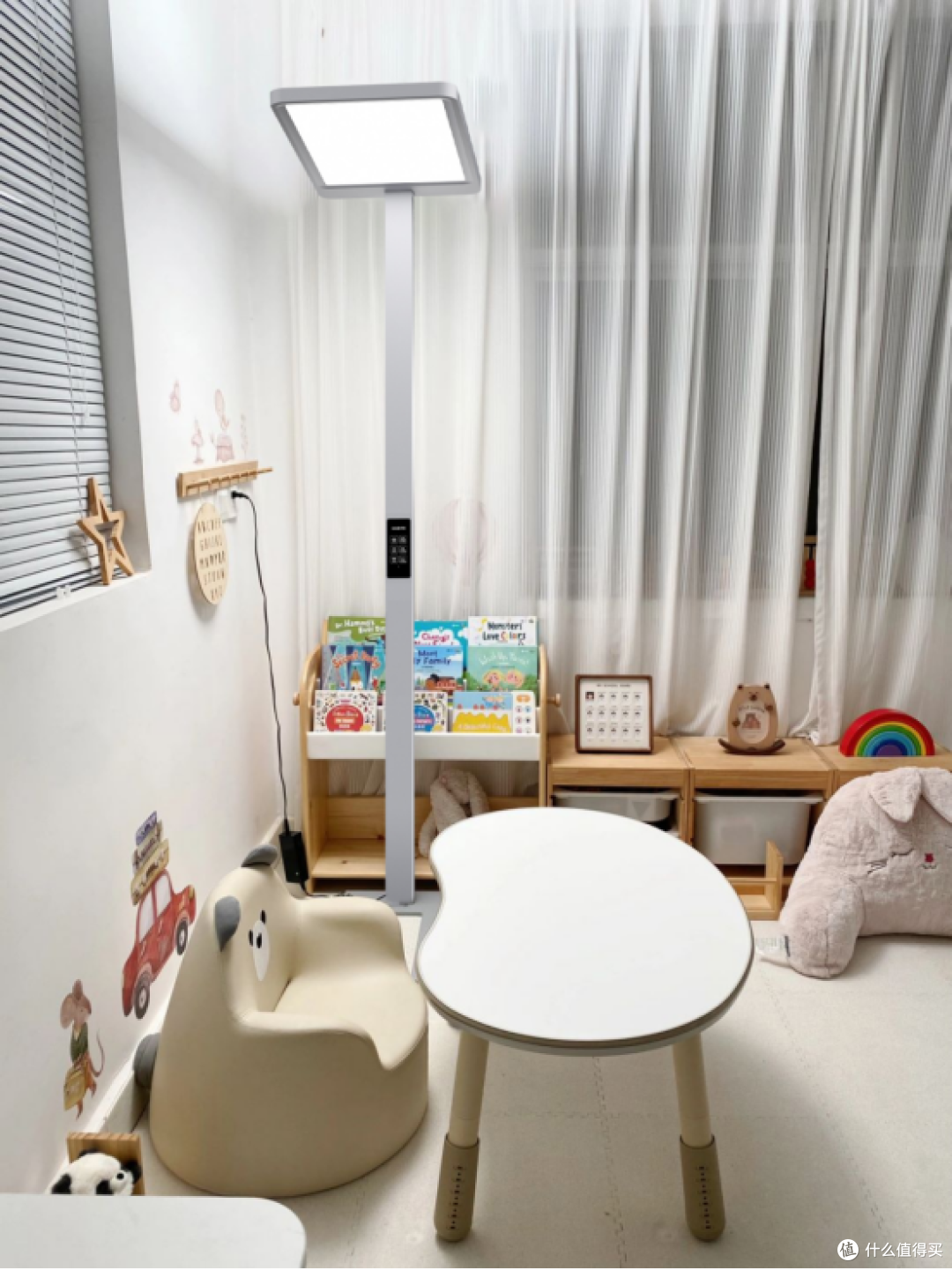 大路灯护眼灯哪个牌子好？三大严重护眼灯问题逐一曝光