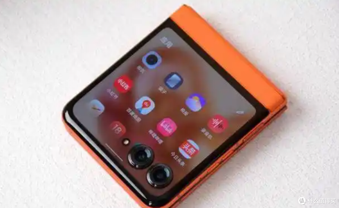 摩托罗拉moto razr 50 Ultra 5G折叠屏手机测评
