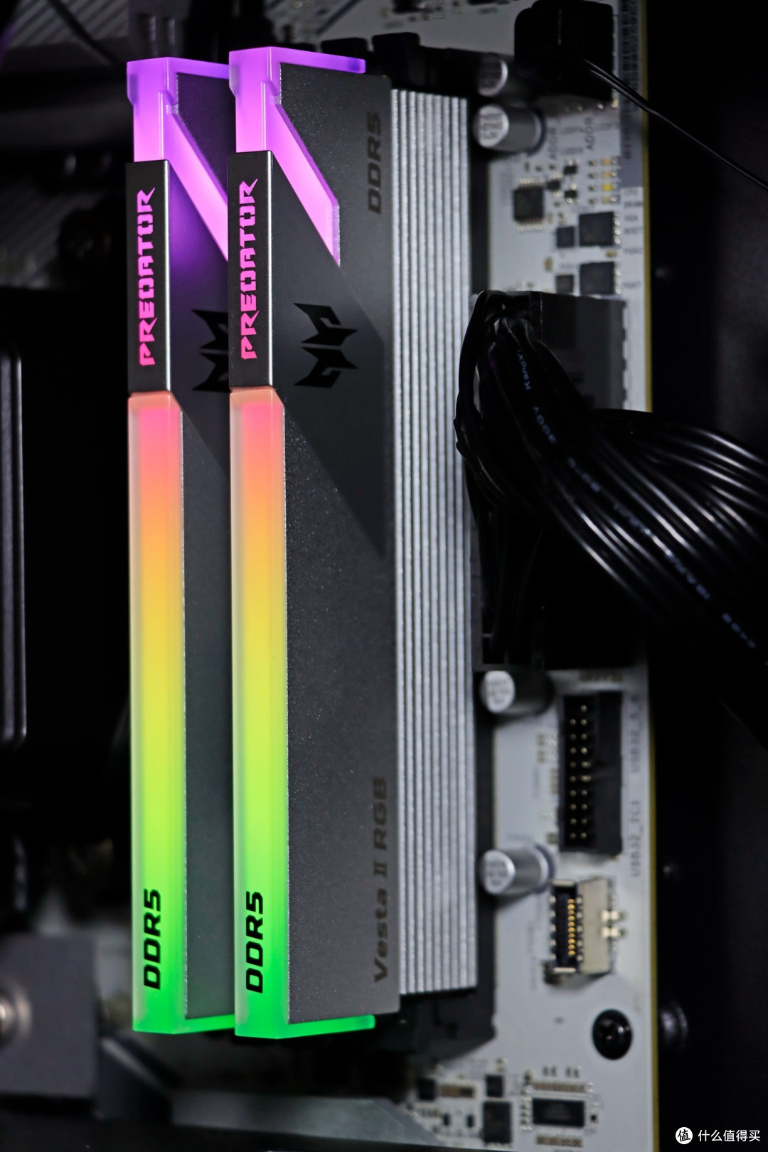 锐龙 9000 好搭档!宏碁掠夺者 炫光星舰 DDR5 6000 C28 16G*2