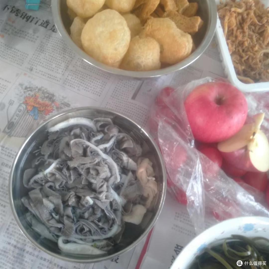 冬天的火锅派对,热热闹闹红红火火