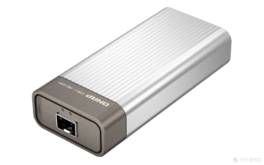 威联通推出 USB 4 Type-C 转 10GbE 网络转换器