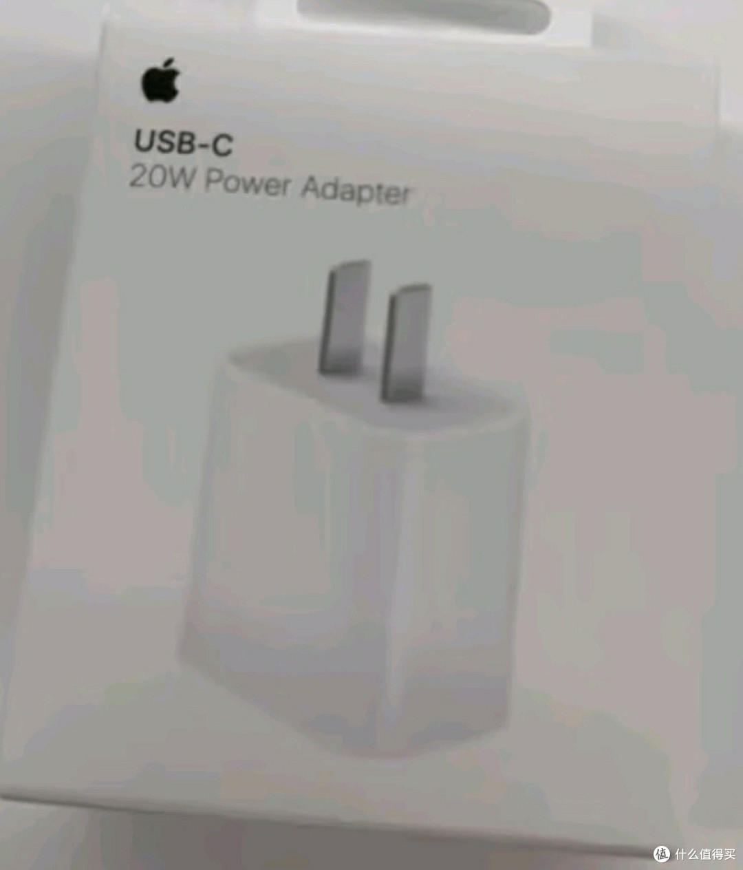 苹果 20W USB-C 充电器:高效快充,便捷随行