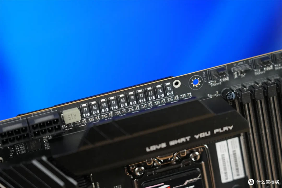 豪华用料,极致体验-七彩虹iGame Z890 Vulcan W V20火神主板评测