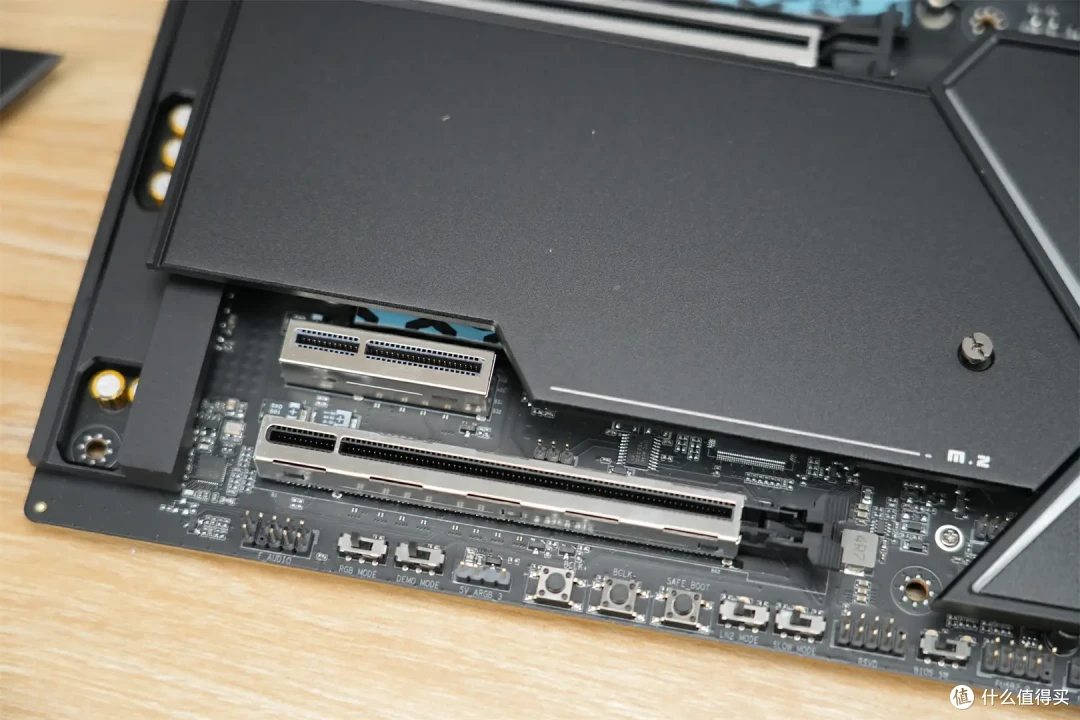 豪华用料,极致体验-七彩虹iGame Z890 Vulcan W V20火神主板评测