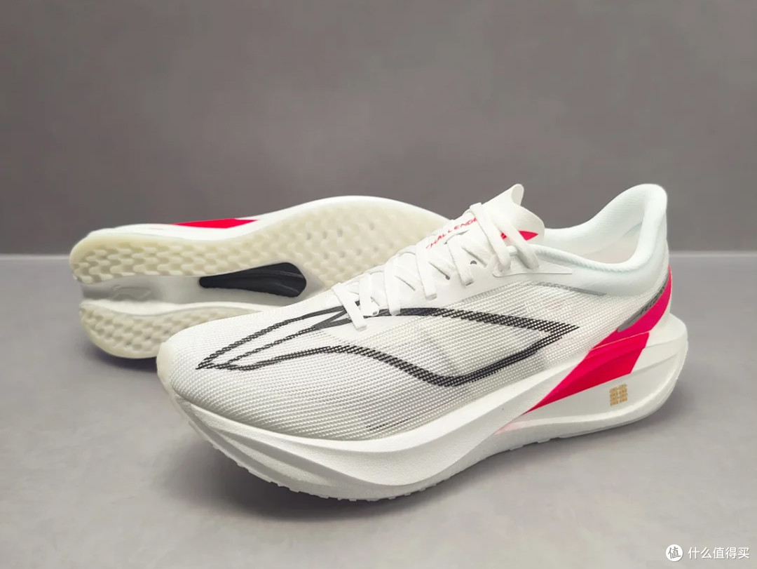 【24年跑鞋回顾】万字长文解析,各矩阵最值得买的15双跑鞋