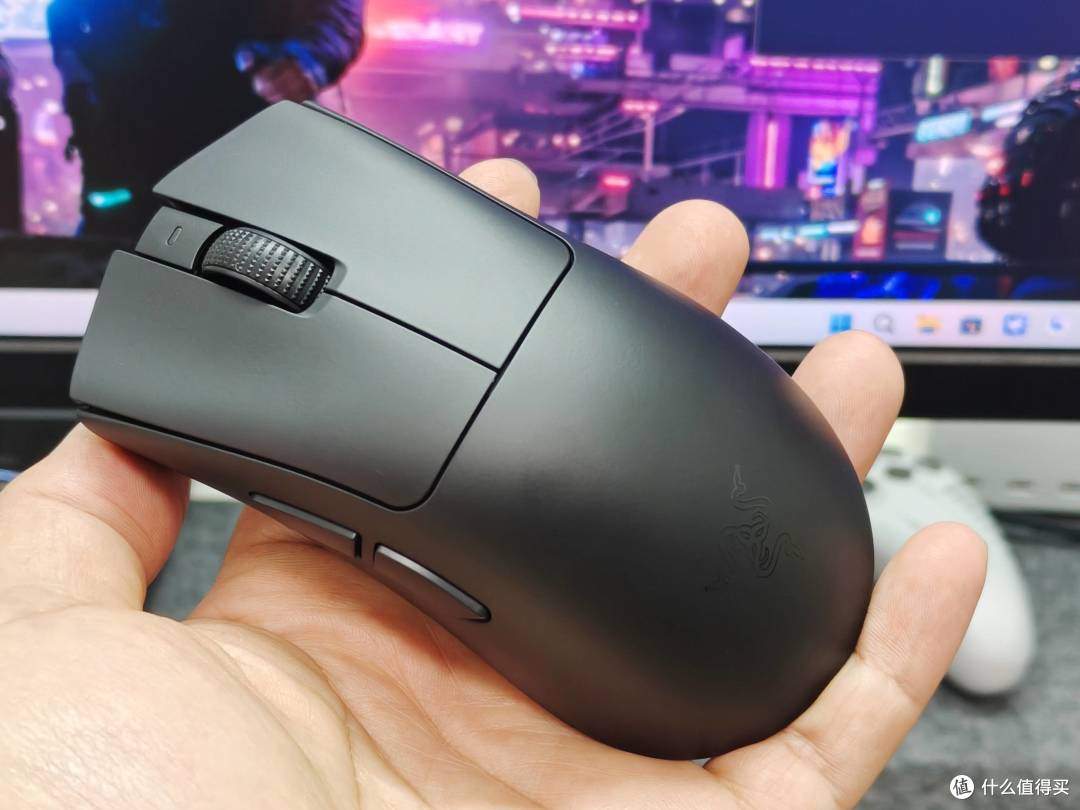 雷蛇炼狱蝰蛇V3极速版:55g超轻量化设计,舒适性操控性拉满