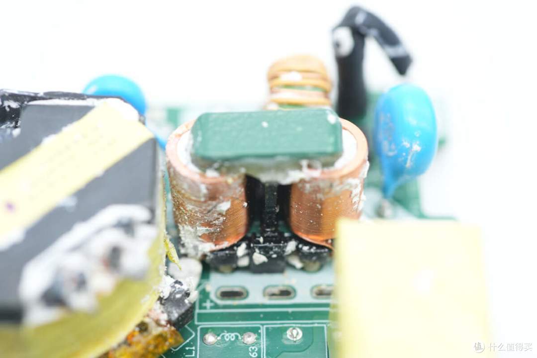 拆解报告:GPD电脑原装100W氮化镓充电器A879-200500C-US1