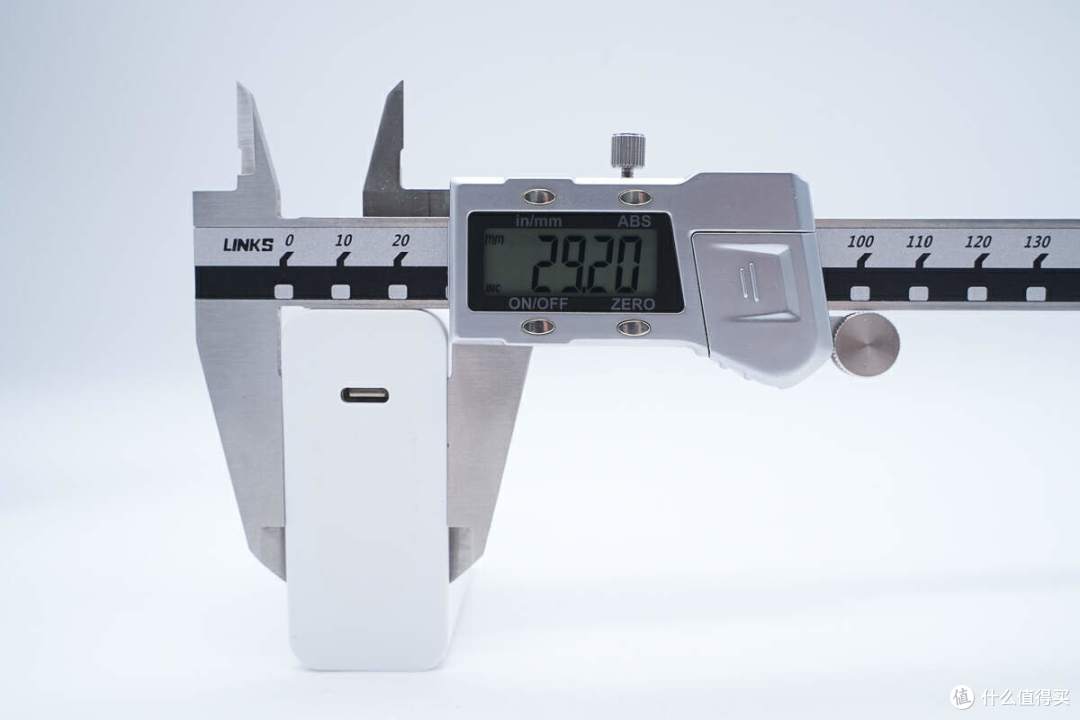 拆解报告:MECHREVO机械革命100W氮化镓充电器A879-200500C-CN1