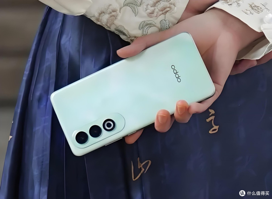 OPPO不讲武德,骁龙7Gen3+5500mAh+100W,跌至1298元