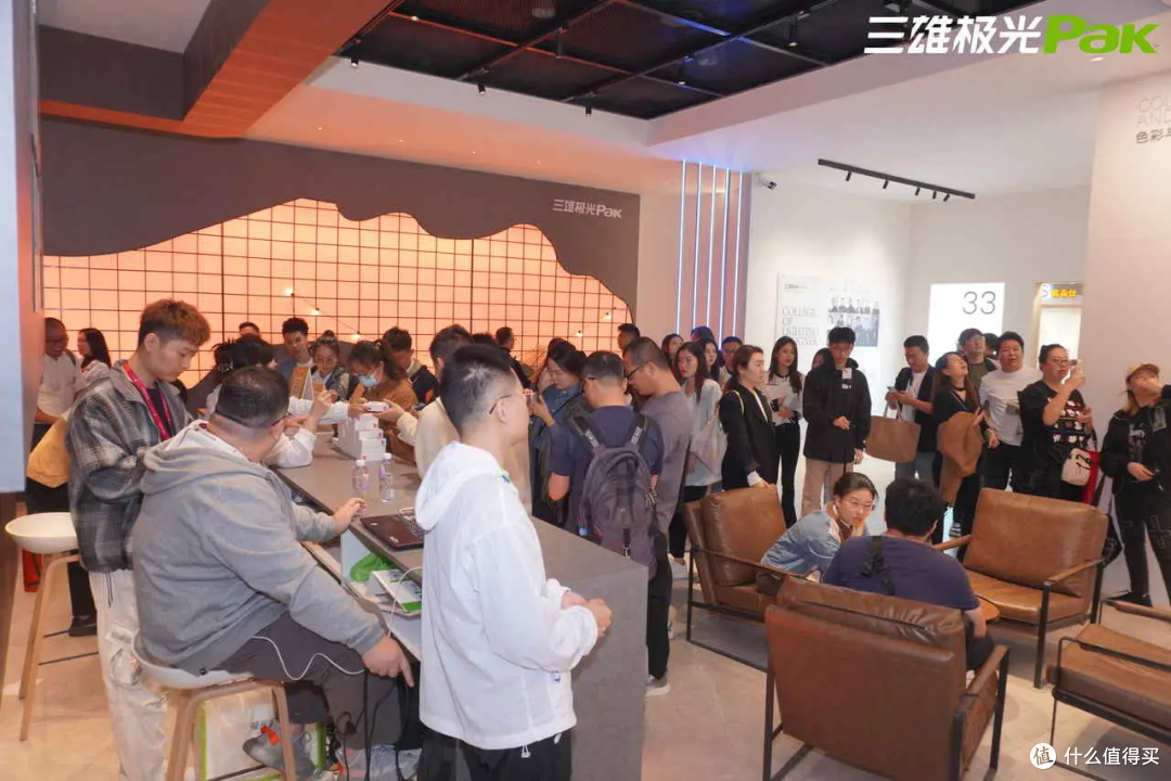 森林之光 自然邂逅|三雄极光2024广州设计周完美收官!
