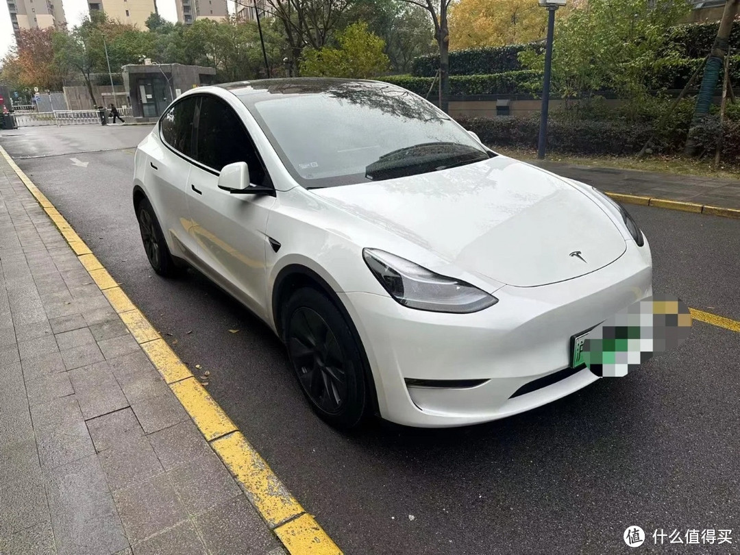 特斯拉 Model Y 标续版：北方冬季续航大考验