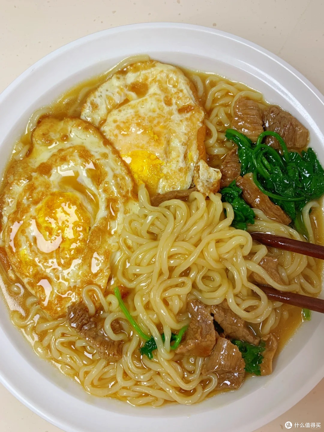 焖面新花样？荷包蛋瘦肉焖面挑战你的味蕾