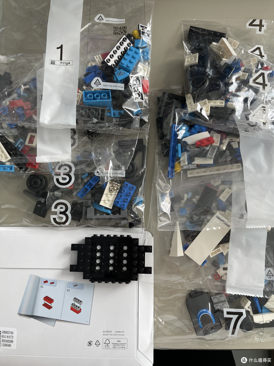 即使是贴纸地狱,但乐高这款76922超赛宝马双车套装依然出色!