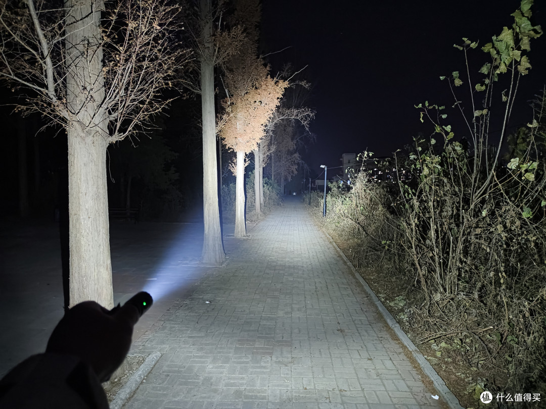 自带RGB氛围灯，玩法多样实用！ACEBEAM便携多光源EDC手电E20体验