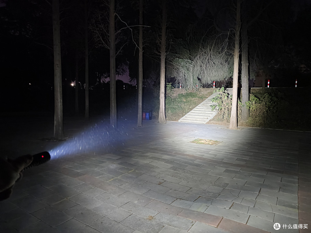 自带RGB氛围灯，玩法多样实用！ACEBEAM便携多光源EDC手电E20体验