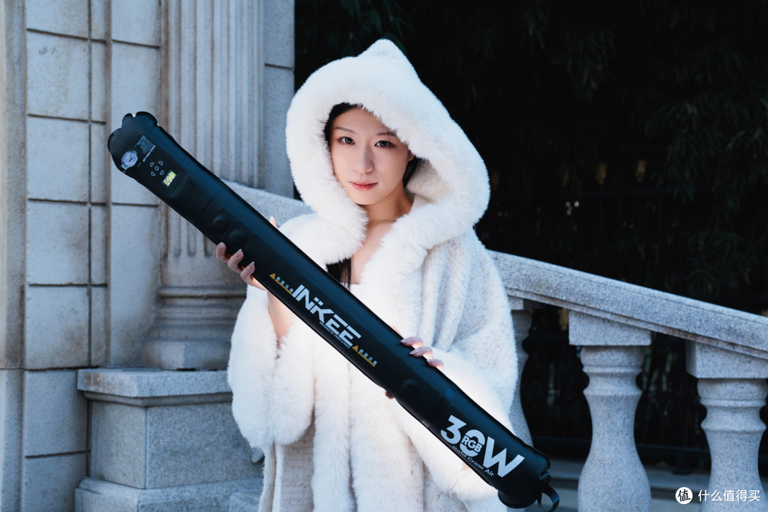 功率与便携兼顾,影器INKEE气柱补光灯动手玩