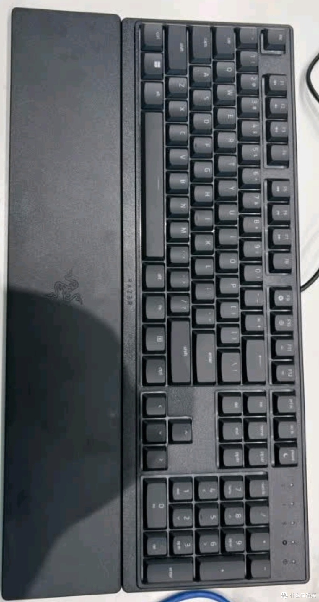 雷蛇雨林狼蛛 V3 X 轻机械游戏键盘:电竞玩家的得力武器