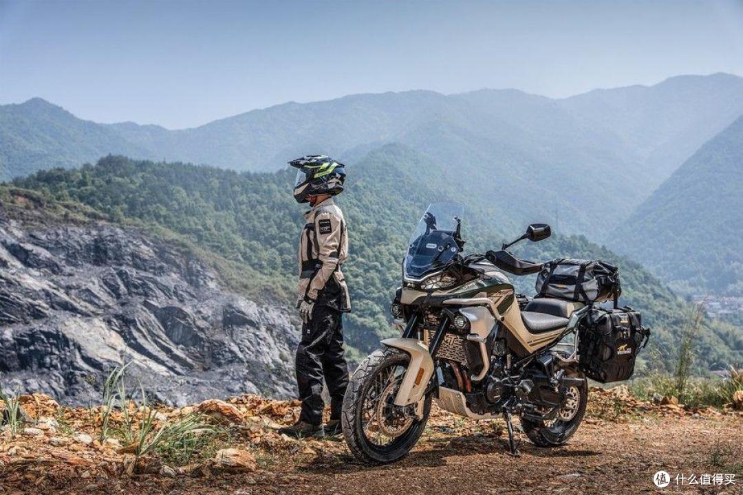 探索无尽旅程：盘点市场上最受欢迎的十款冒险摩托车！