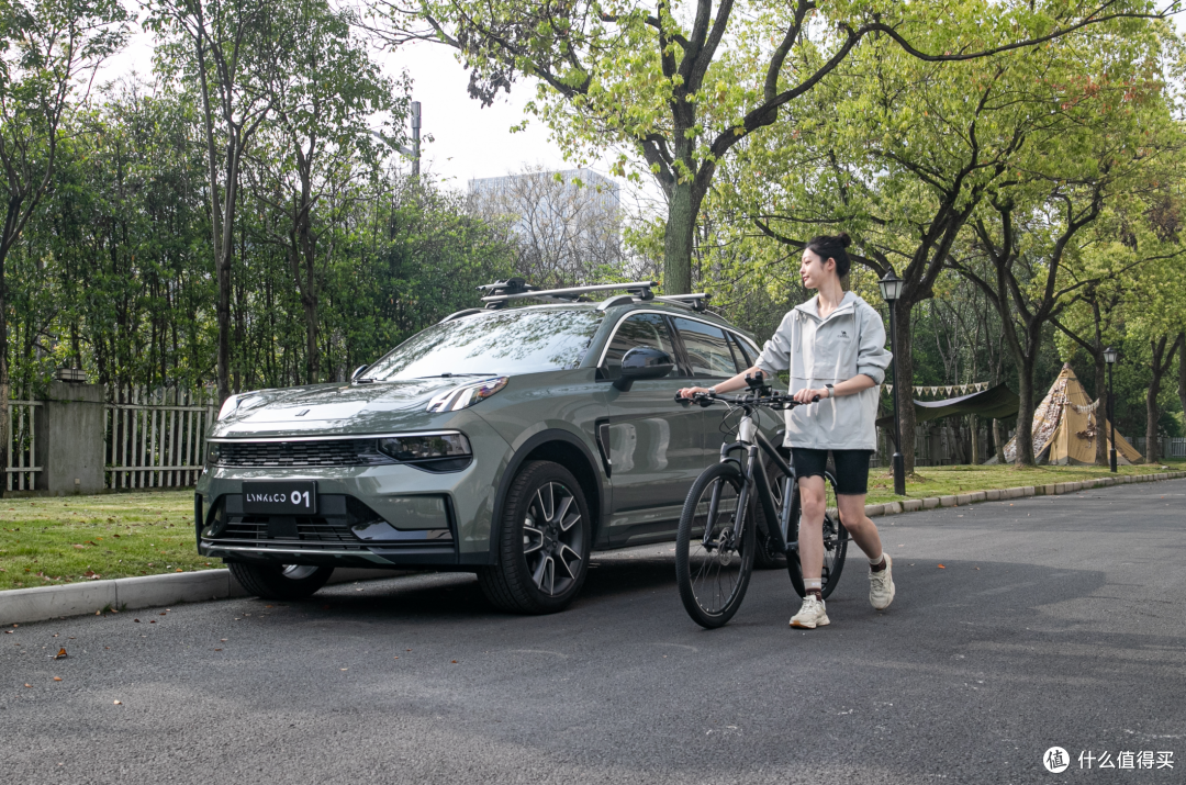 领克01,超强Drive-E动力系统,极致驾控轻松应对