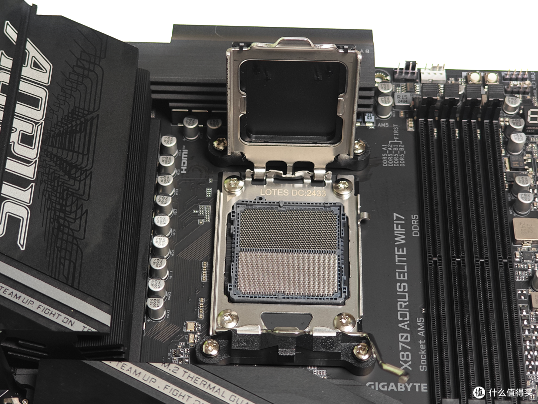 AMD9000处理器的绝佳拍档:技嘉X870 AORUS ELITE WIFI7小雕主板