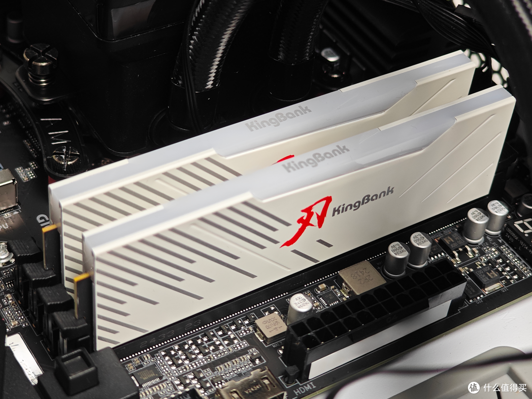 AMD9000处理器的绝佳拍档:技嘉X870 AORUS ELITE WIFI7小雕主板